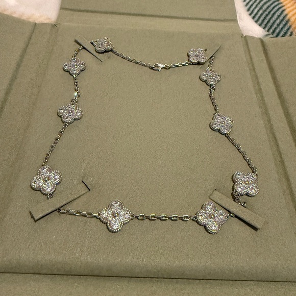 Elegant Silver Floral Necklace - Picture 2 of 2